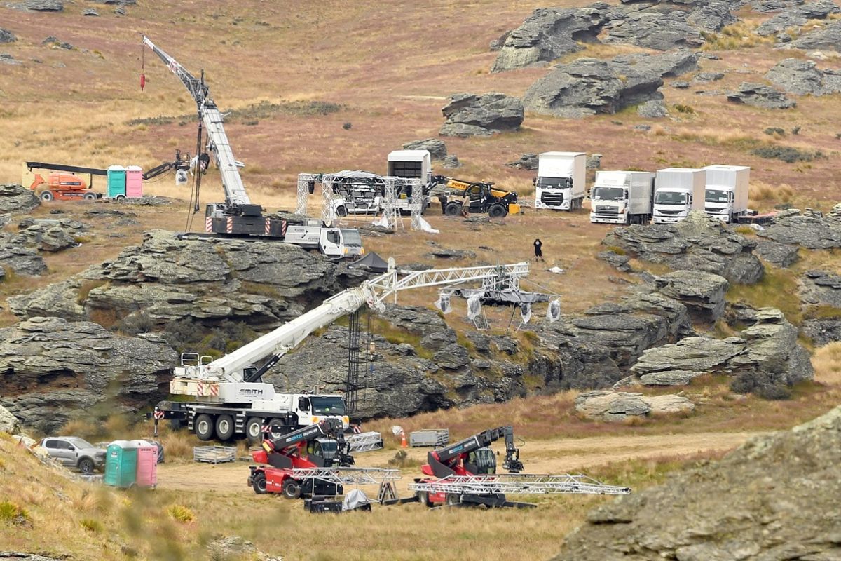 poolburn film 05 04022026 e7f48452