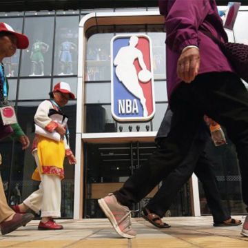 NBA-Kίνα: Γίνεται ένα tweet να καταστρέψει «μπίζνα» δισεκατομμυρίων;