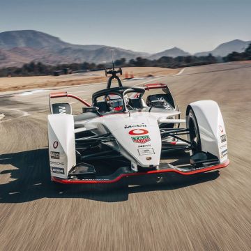 Ο όμιλος Vodafone υποστηρίζει την ομάδα Porsche της Formula E – της πρώτης παγκόσμιας διοργάνωσης αγώνων ηλεκτρικών αυτοκινήτων