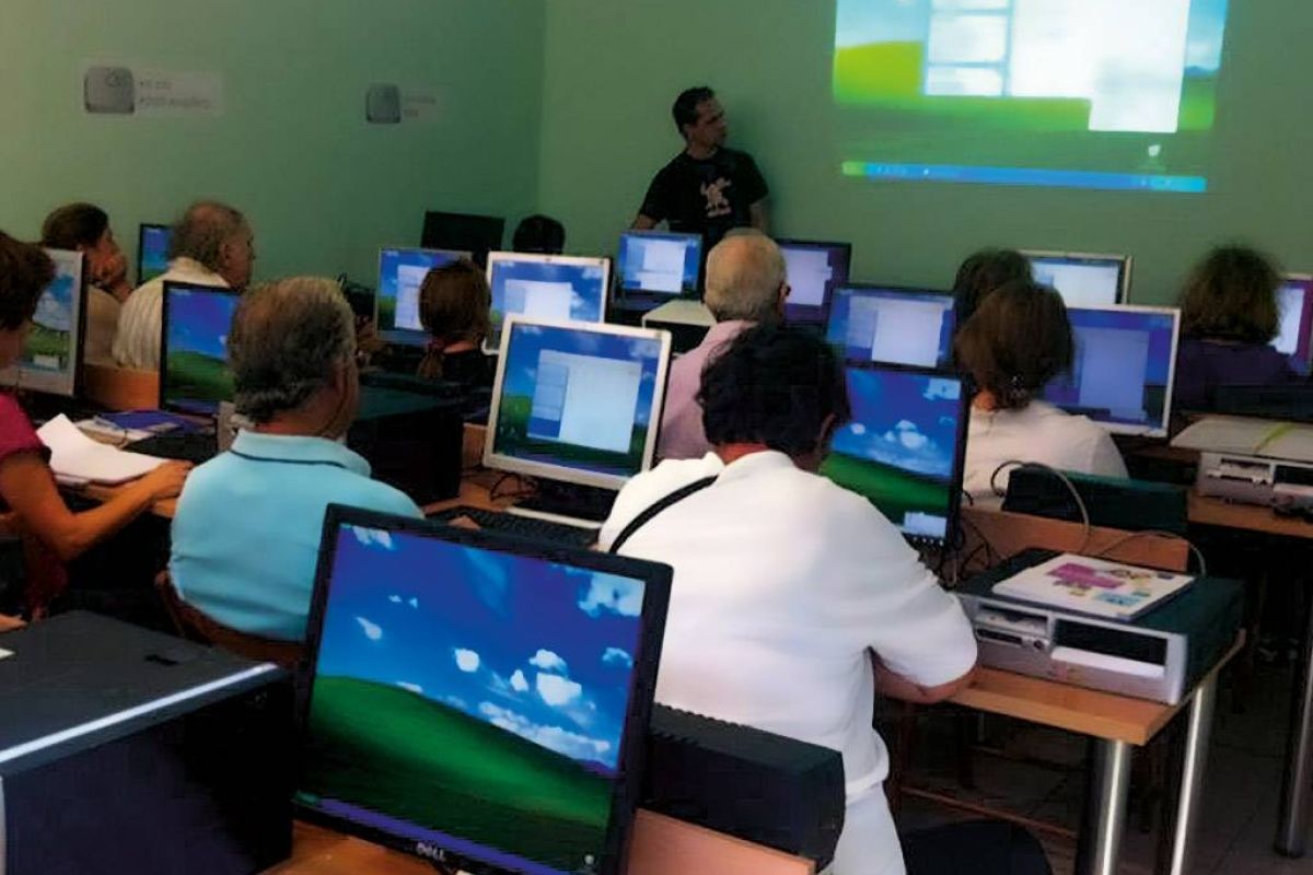 f533474fc018439cc829f24da2ff74bd XL ec3937f2