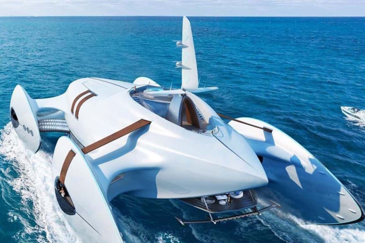Decadence, το super yacht καταμαράν με  εμφάνιση κλασικού αυτοκινήτου της δεκαετίας  του 1920