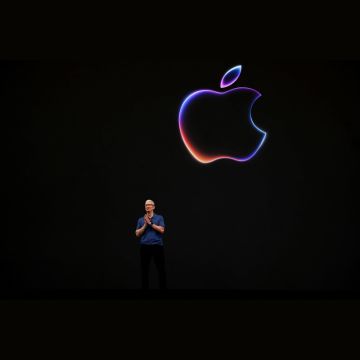 H αποτυχία της Apple στη τεχνητή νοημοσύνη αιτία της αλλαγής ηγεσίας