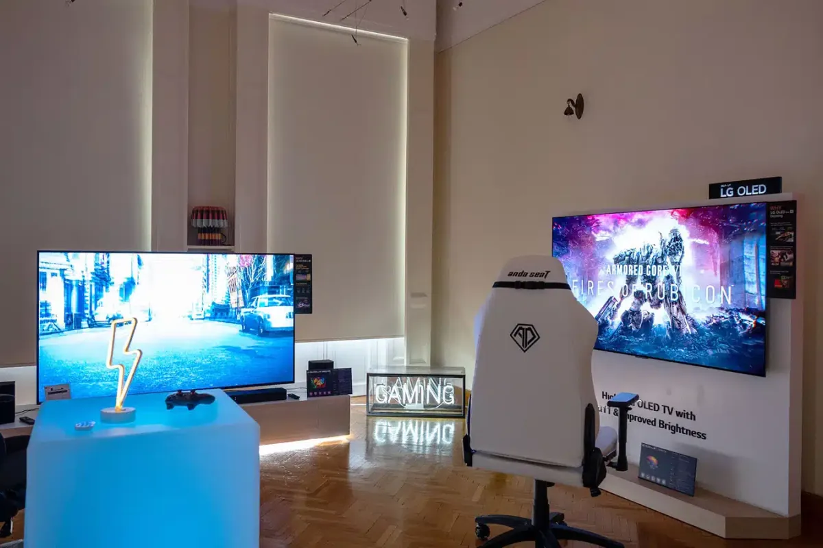 LG Hellas event TVs 2026 3.jpg effb7072