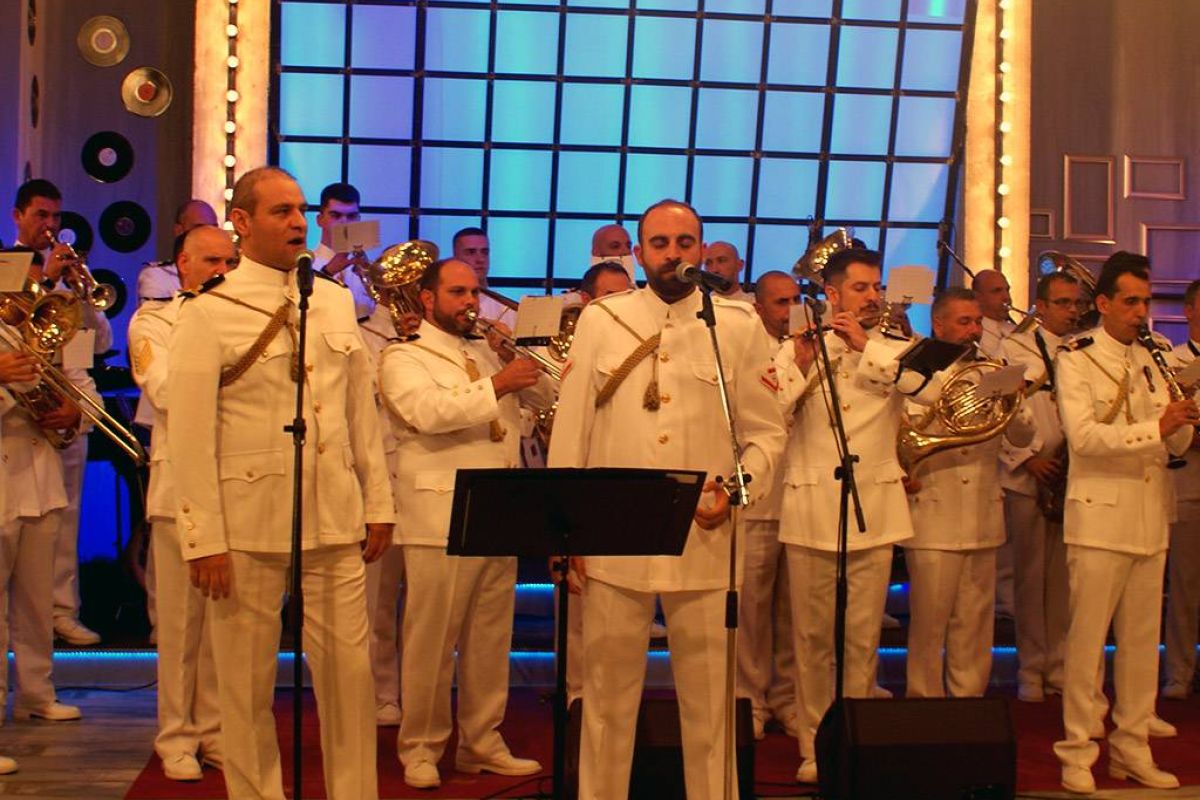 9095f70036a2859d5de183e822150f4e XL f02f110d