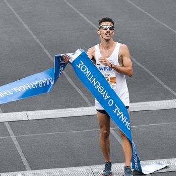 Wind: 50.000 δρομείς έδειξαν τον Δρόμο στον 35ο Αυθεντικό Μαραθώνιο της Αθήνας