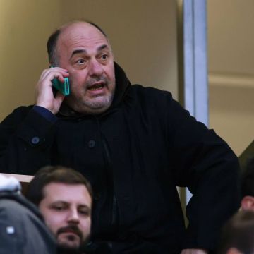 Απάντηση Βόλου σε Nova. «Για την ταμπακέρα ούτε κουβέντα»