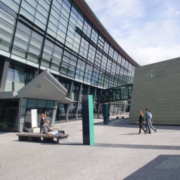 Απώλειες εσόδων για την Telenor εξαιτίας της διακοπής των ραδιοφωνικών εκπομπών FM