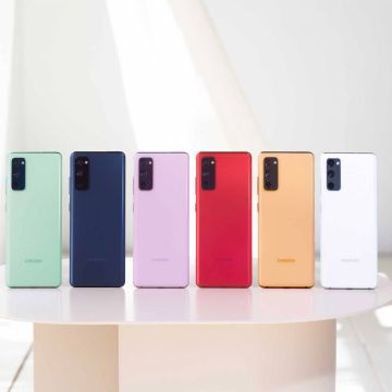 Το νέο Samsung Galaxy S20 FE είναι εδώ: όλες οι δημοφιλείς λειτουργίες των Fans σε προσιτή τιμή
