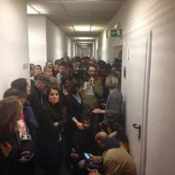 Βαλένθια: «έπεσε» το ραδιομέγαρο μετά από ολονύκτια αντίσταση