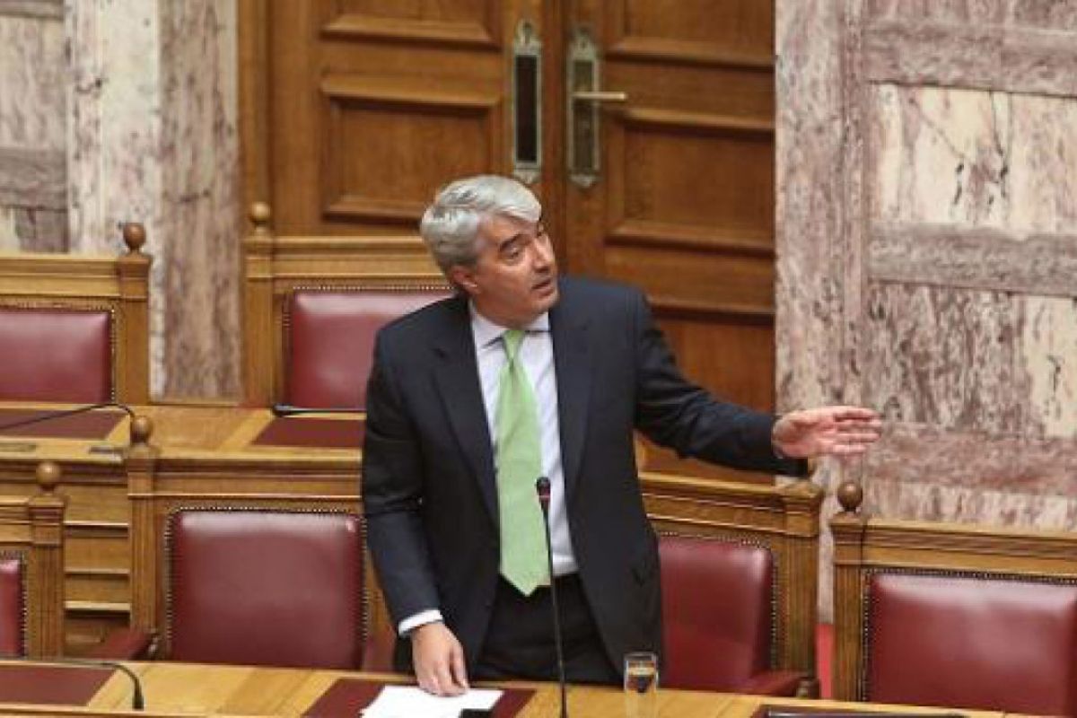 Κεδίκογλου: Προσωρινές οι άδειες των τηλεοπτικών σταθμών