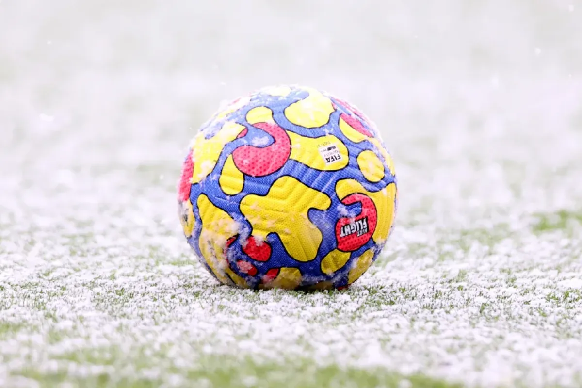 ball in snow f9cf5da2