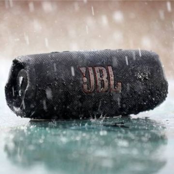 JBL Charge 5: Το νέο πανίσχυρο φορητό ηχείο στα €199