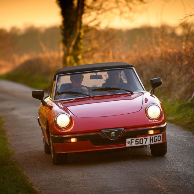 VIASAT EXPLORE: Αναπαλαιώνοντας εμβληματικά αυτοκίνητα και Κυνηγοί αστακού στην Αυστραλία