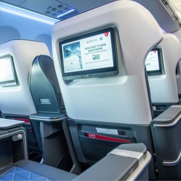 Η Delta εγκαθιστά οθόνες 4K στα αεροσκάφη της από το 2026