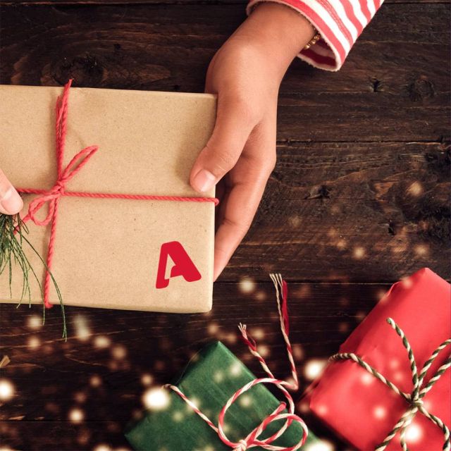 Alpha: "Κανένα παιδί χωρίς δώρο. Κανένα παιδί χωρίς χαμόγελο"