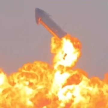 SpaceX: Κατάφερε να προσγειωθεί, αλλά λίγο μετά εξερράγη και ο 3ος υπό δοκιμή πύραυλος Starship
