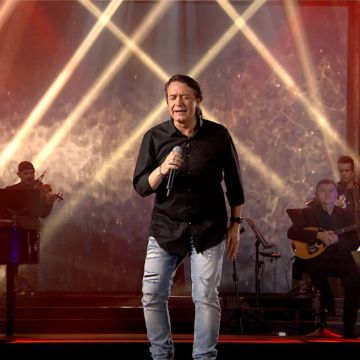 Το «Σπίτι με το MEGA» υποδέχεται τον Δημήτρη Μπάση