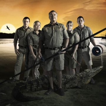 Περιτριγυρισμένοι απο …κροκόδειλους στο Croc Catchers του Nat Geo Wild