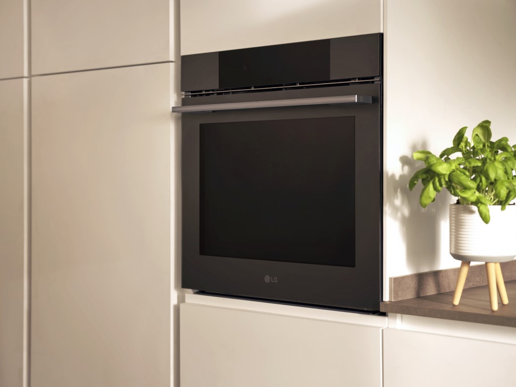 LG Built in Kitchen Package 3