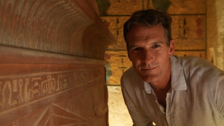 Copy of 1. Tut s Tomb with Dan Snow photo by Andrew Richens 745x420 1