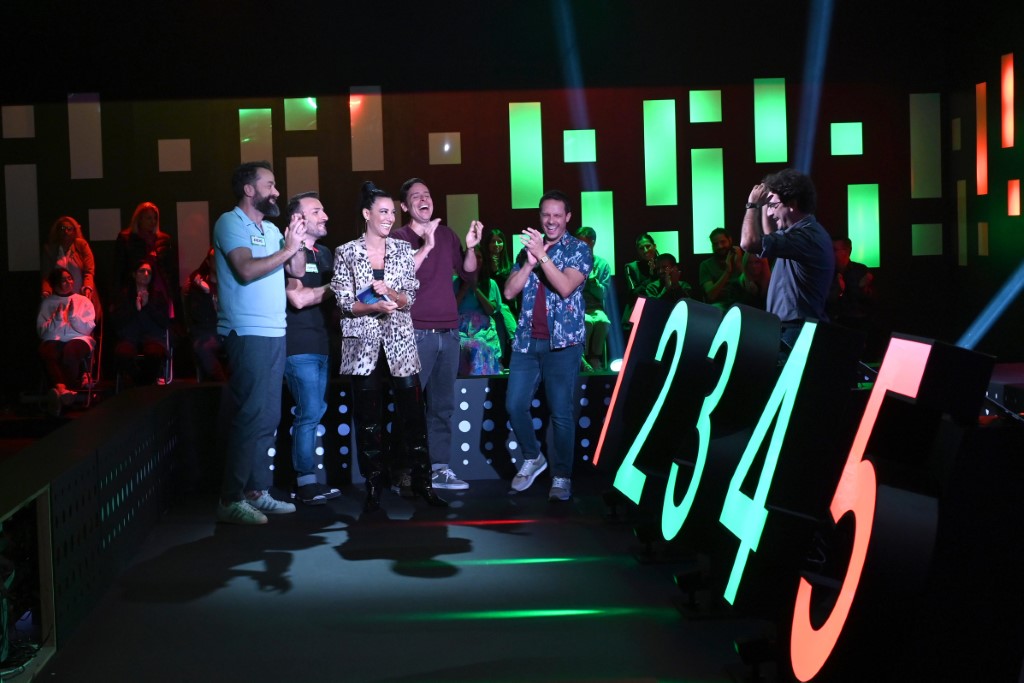 SWITCH 1 2