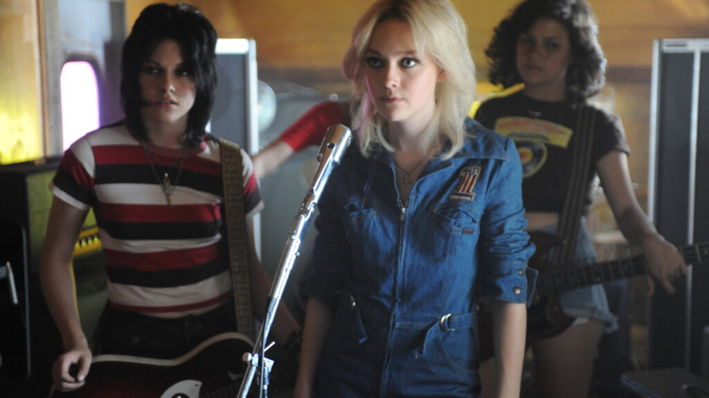 THE RUNAWAYS