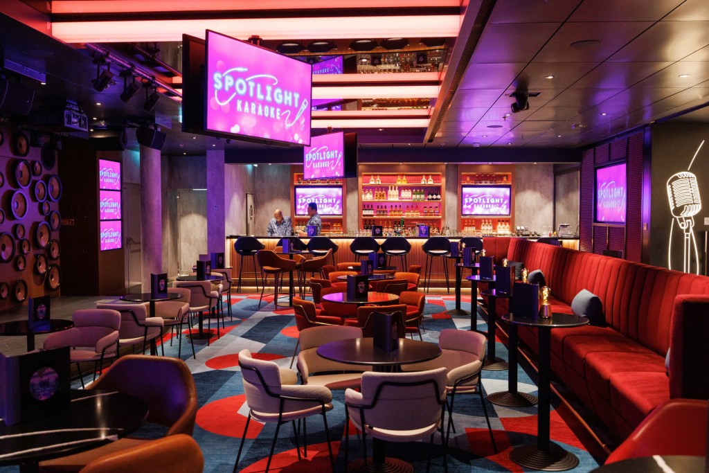 samsung equips royal caribbeans star of the seas with more than 6000 hospitality tvs and smart signage4 min