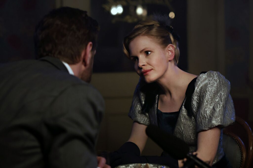 COSMOTE TV Miss Scarlet The Duke