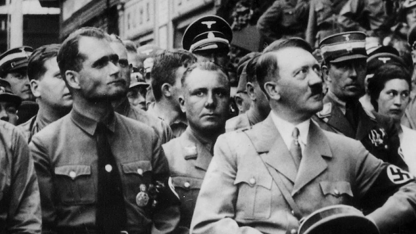 Viasat History Threads Of Evil 109 Still 08