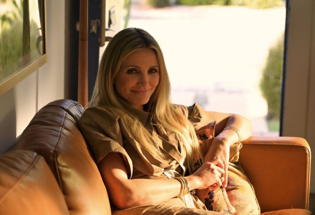 OUTCOME FIRST LOOK 002