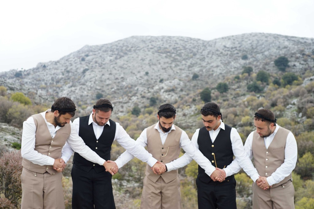 COSMOTE TV Γιατί είναι μαύρα τα βουνά