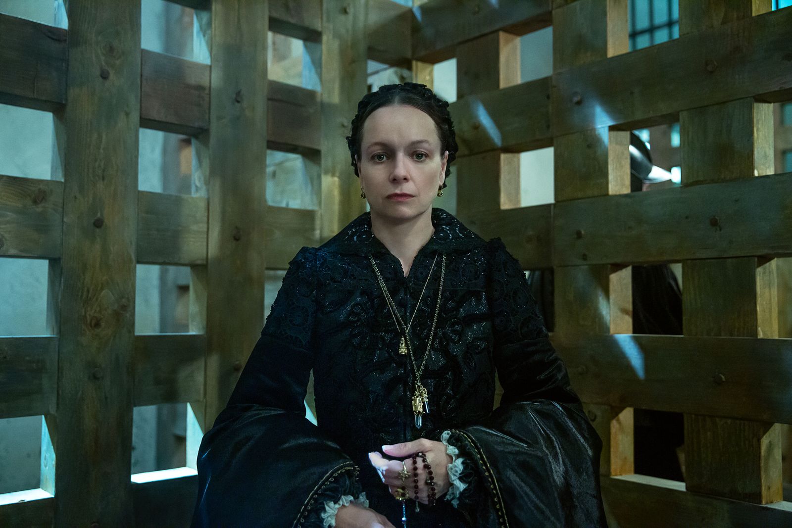 Viasat Epic Drama TheSerpentQueen1 108 081921 0063 a