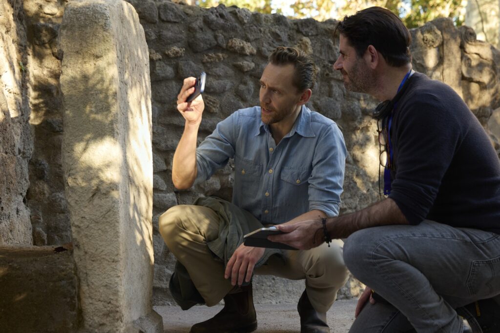 pompeiioutoftimewithtomhiddleston photo 1