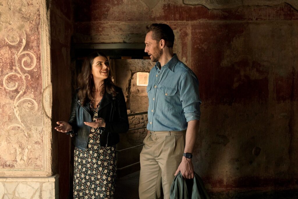 pompeiioutoftimewithtomhiddleston photo 2